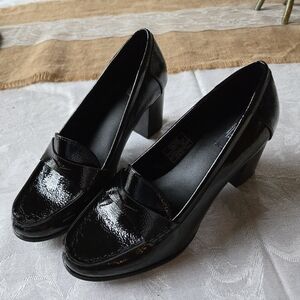 Jones New York 'Cypress' Black Patent Pumps